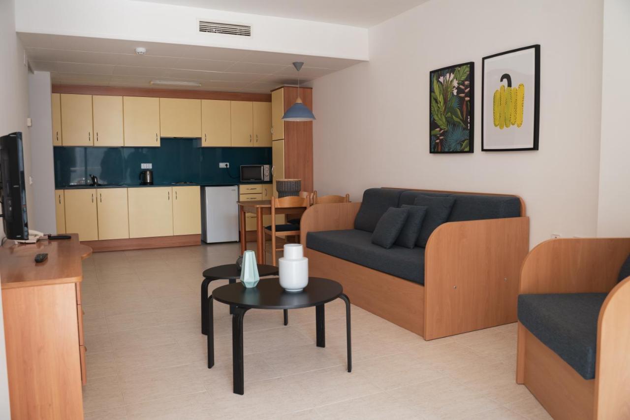 Beatrix 2000 Apartment Пинеда де Мар Екстериор снимка